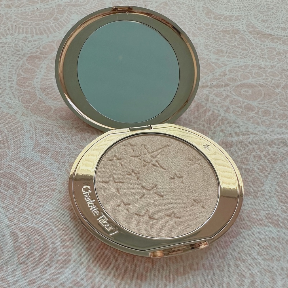 Charlotte Tilbury Glow Glide Face Architect Highlighter
